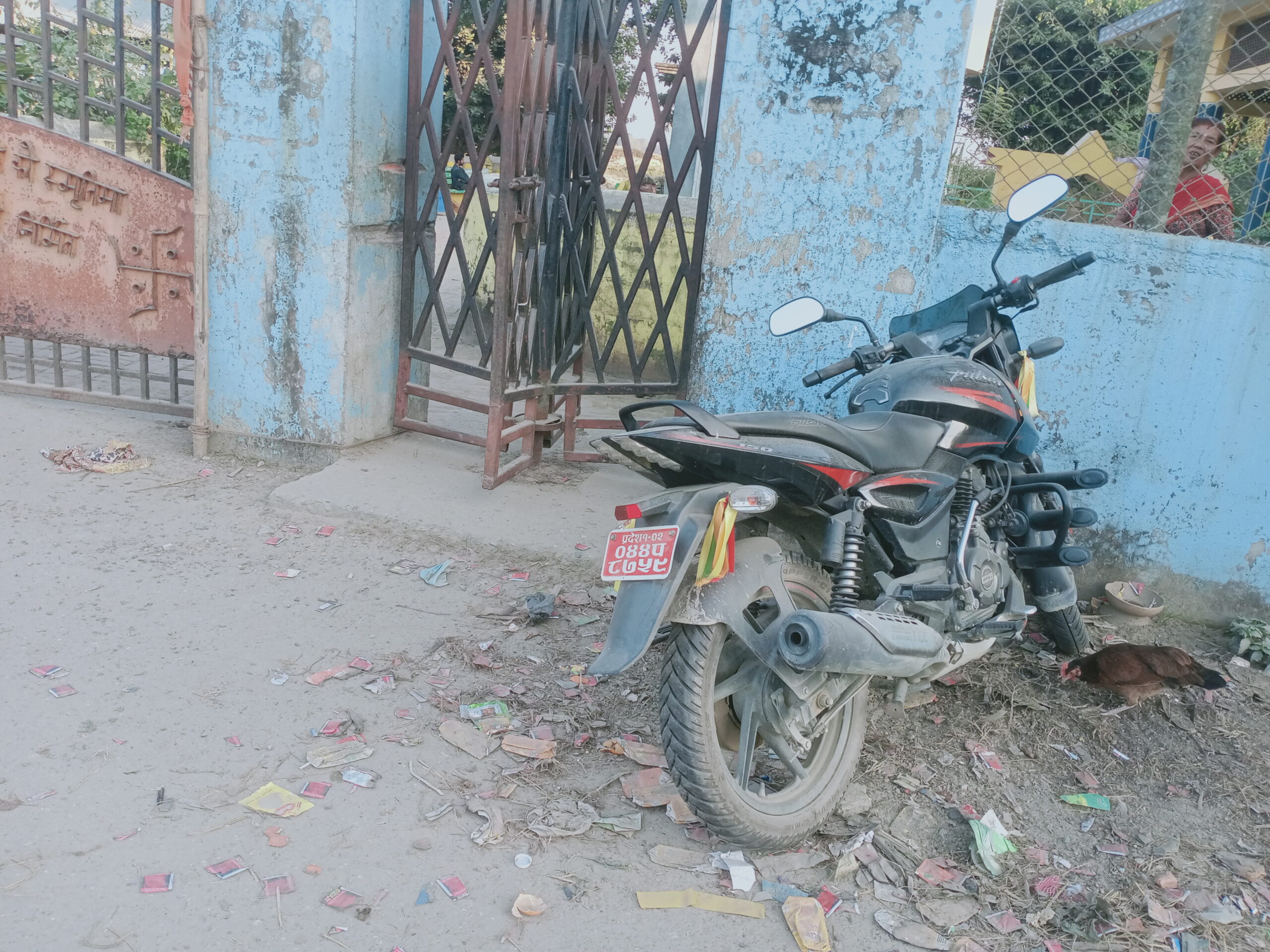 परोपकार घाटमा फेला पर्‍यो बेवारिसे मोटरसाइकल