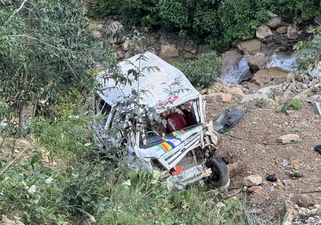 सल्यानमा गाडी दुर्घटना : तीन जनाको मृत्यु, दुई घाइते